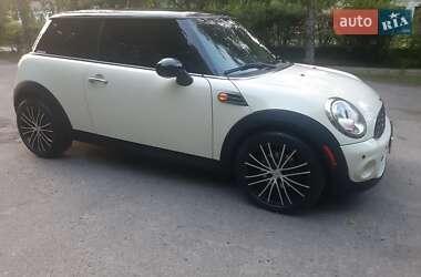 Хэтчбек MINI Cooper 2013 в 