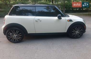 Хэтчбек MINI Cooper 2013 в 