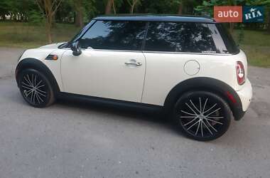 Хэтчбек MINI Cooper 2013 в 
