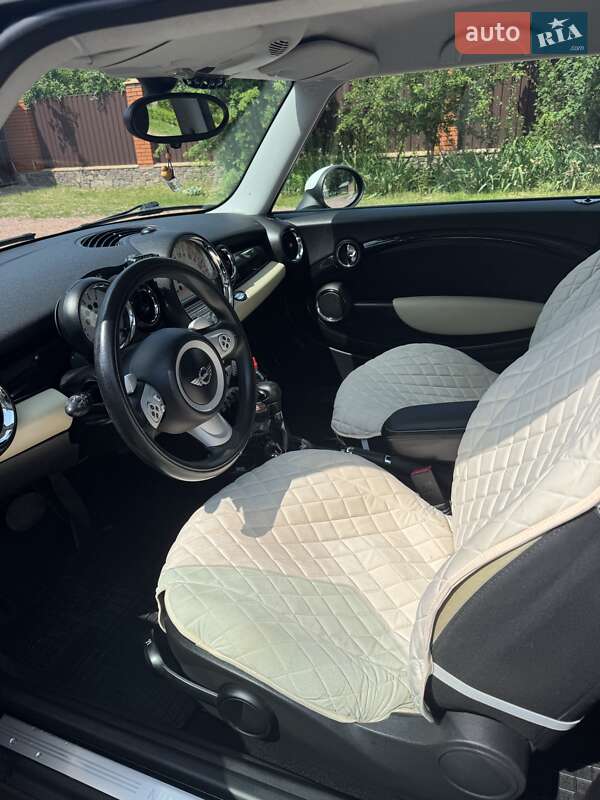 Хэтчбек MINI Cooper 2008 в Ровно
