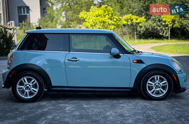 Хэтчбек MINI Cooper 2013 в 