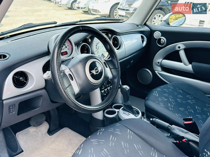 Хэтчбек MINI Cooper 2004 в Харькове