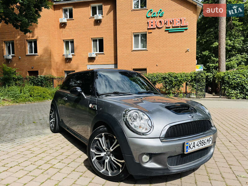 Хетчбек MINI Cooper 2008 в 