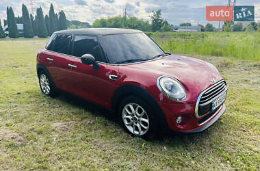 Хэтчбек MINI Cooper 2017 в 