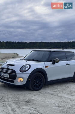Хэтчбек MINI Cooper 2014 в 