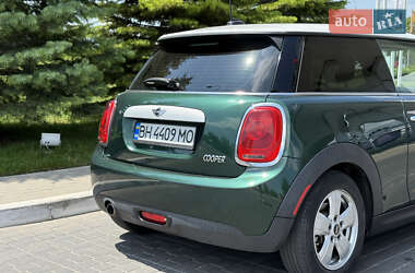 Хэтчбек MINI Cooper 2015 в 