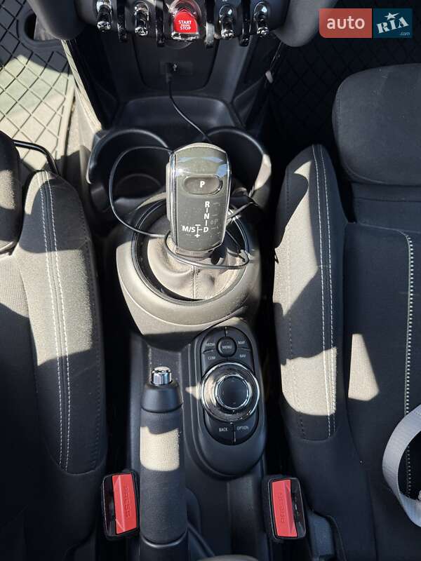 Хэтчбек MINI Cooper 2021 в Киеве