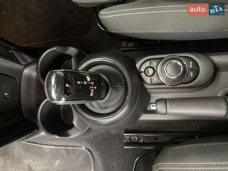 Хэтчбек MINI Cooper 2021 в Львове