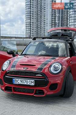 Хетчбек MINI Cooper 2019 в 