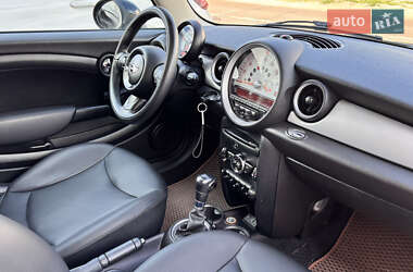 Хэтчбек MINI Cooper 2012 в 