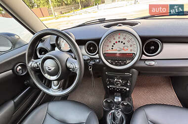 Хэтчбек MINI Cooper 2012 в 