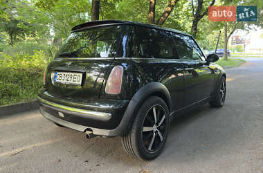 Хэтчбек MINI Cooper 2002 в 