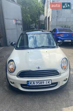 Хэтчбек MINI Cooper 2012 в 