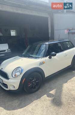 Хэтчбек MINI Cooper 2012 в 