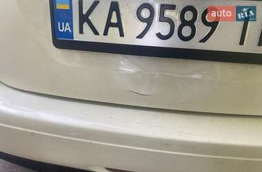 Хэтчбек MINI Cooper 2012 в 