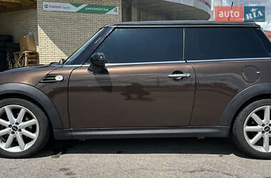 Хэтчбек MINI Cooper 2011 в 