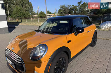 Хэтчбек MINI Cooper 2014 в 