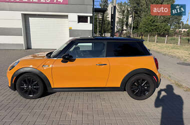 Хэтчбек MINI Cooper 2014 в 