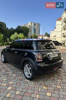 Хэтчбек MINI Cooper 2007 в 