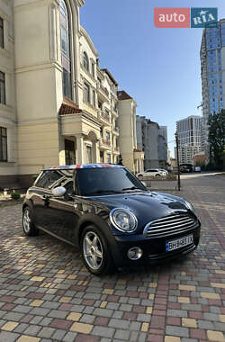 Хэтчбек MINI Cooper 2007 в 
