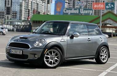 Хэтчбек MINI Cooper 2009 в 