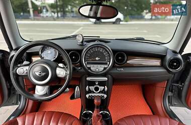 Хэтчбек MINI Cooper 2009 в 