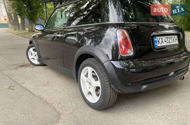 Хэтчбек MINI Cooper 2005 в 