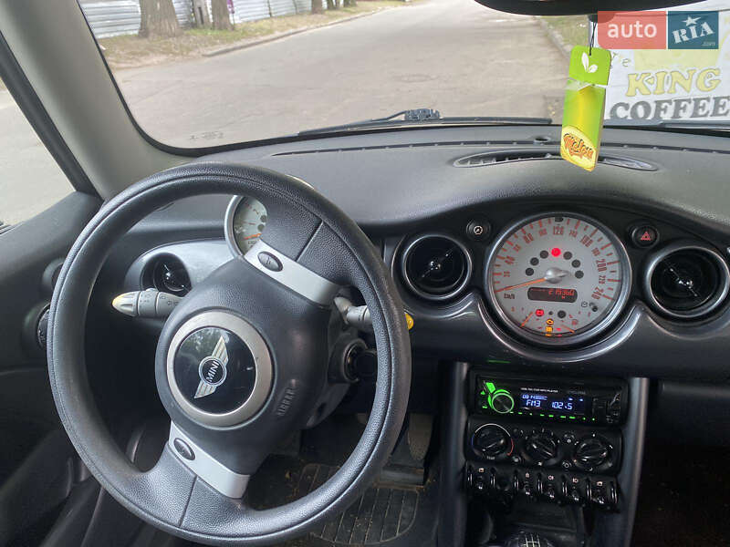 Хетчбек MINI Cooper 2005 в Києві