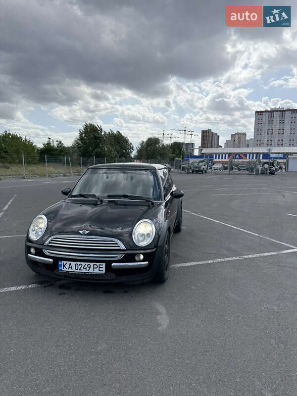 Хэтчбек MINI Cooper 2003 в Киеве
