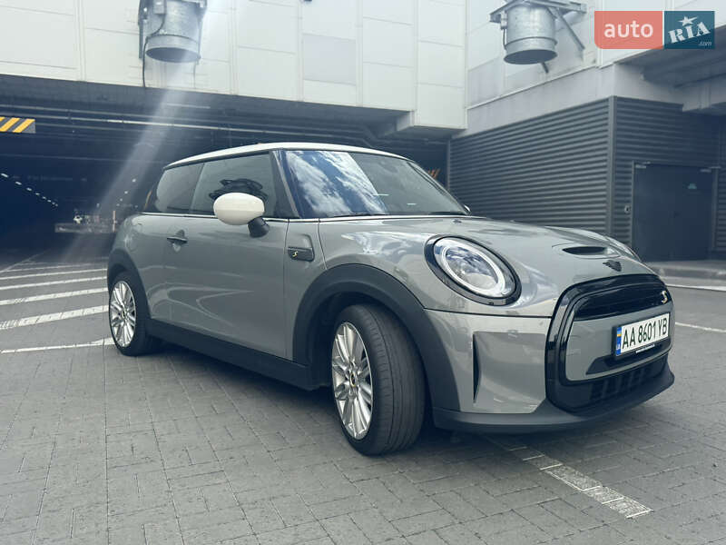 Хэтчбек MINI Cooper 2021 в Киеве