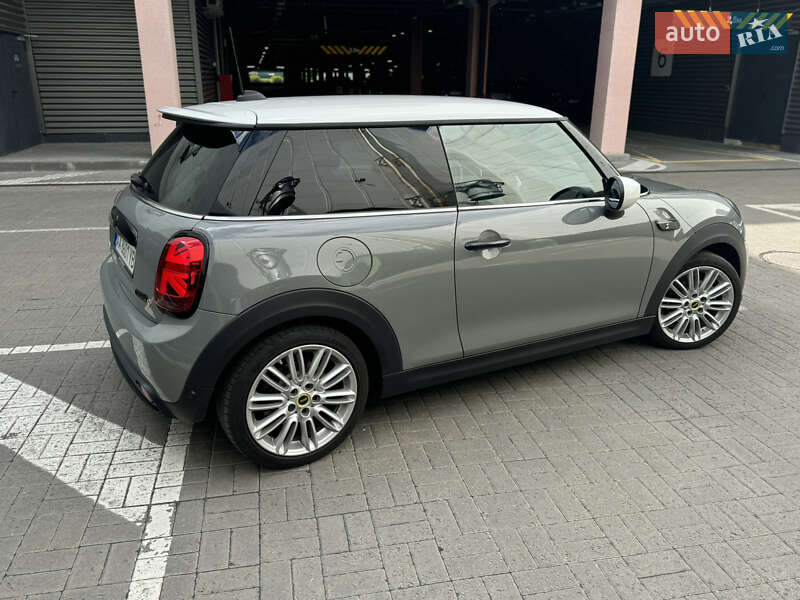 Хэтчбек MINI Cooper 2021 в Киеве