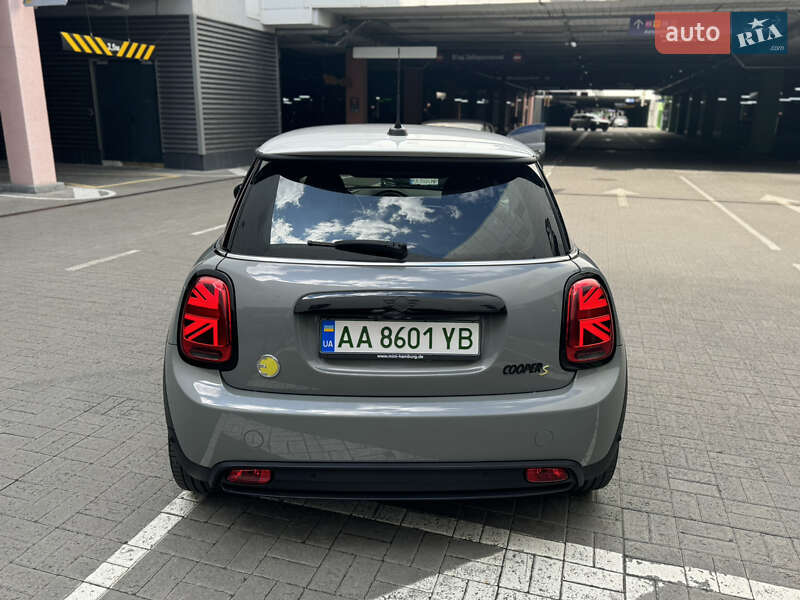 Хэтчбек MINI Cooper 2021 в Киеве