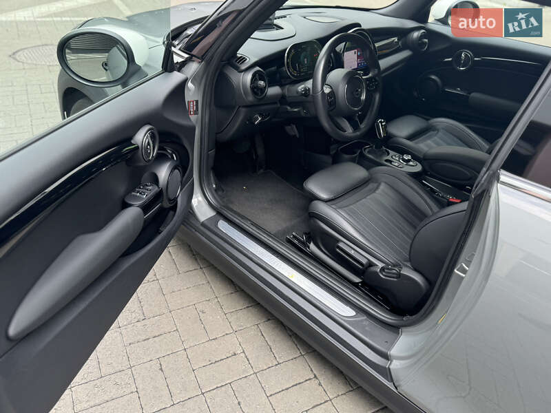 Хэтчбек MINI Cooper 2021 в Киеве