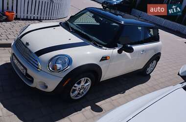Хэтчбек MINI Cooper 2013 в 