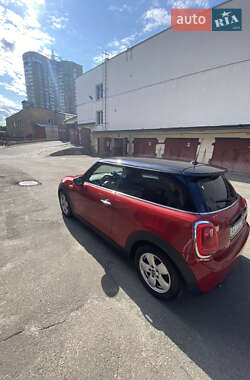 Хэтчбек MINI Cooper 2016 в 