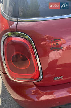 Хэтчбек MINI Cooper 2016 в 