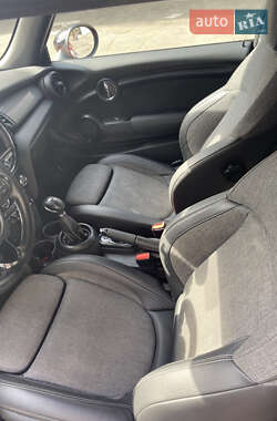 Хэтчбек MINI Cooper 2016 в 