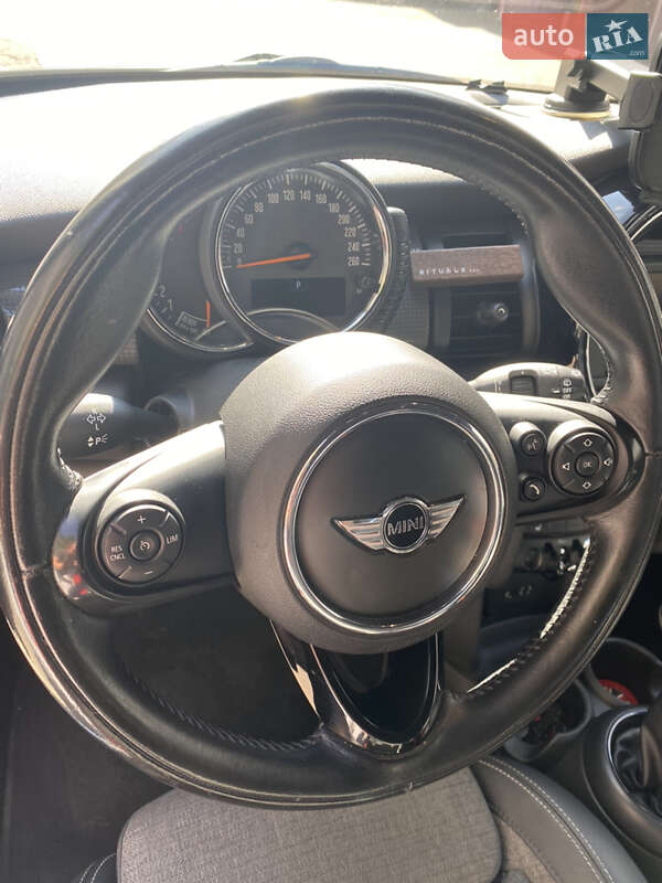 Хэтчбек MINI Cooper 2016 в Киеве