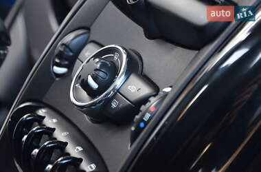 Хэтчбек MINI Cooper 2013 в 