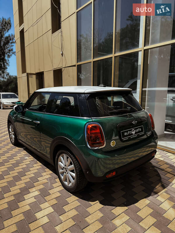 Хэтчбек MINI Cooper 2022 в Николаеве