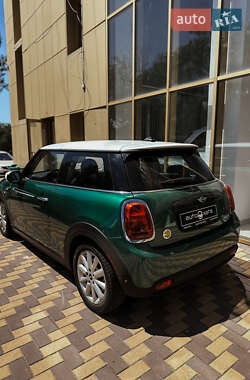 Хэтчбек MINI Cooper 2022 в 
