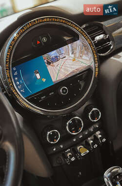 Хэтчбек MINI Cooper 2022 в 