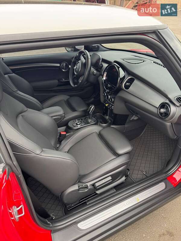 Хэтчбек MINI Cooper 2022 в Кропивницком