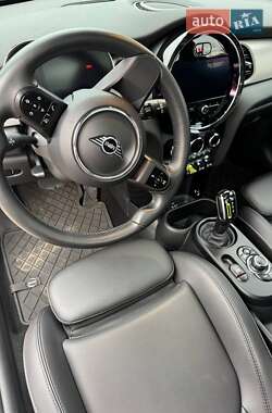Хэтчбек MINI Cooper 2022 в 