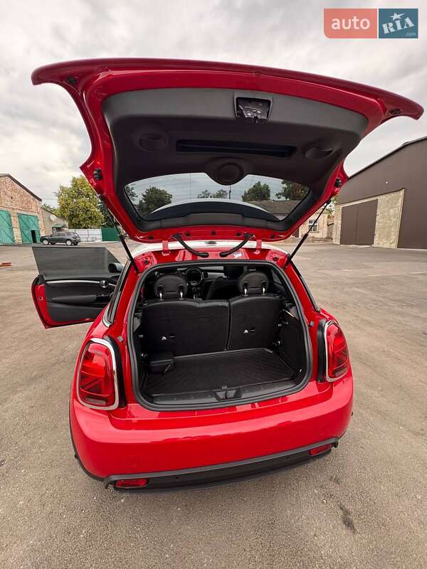 Хэтчбек MINI Cooper 2022 в Кропивницком