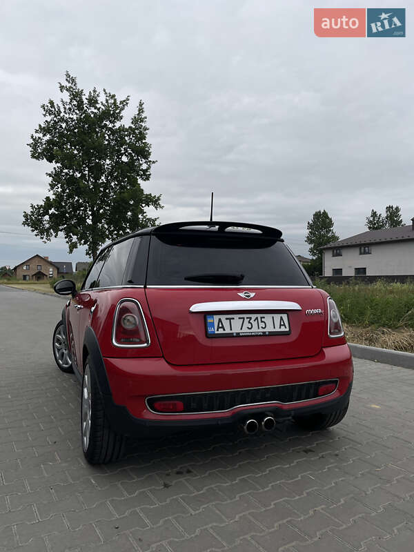 Хэтчбек MINI Cooper 2009 в Ивано-Франковске