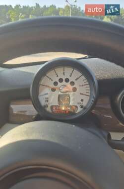 Хэтчбек MINI Cooper 2011 в 