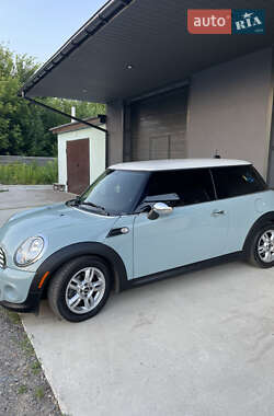 Хэтчбек MINI Cooper 2013 в Пирятине