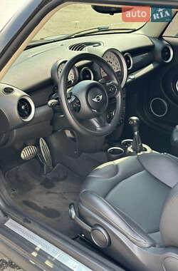 Хетчбек MINI Cooper 2013 в 