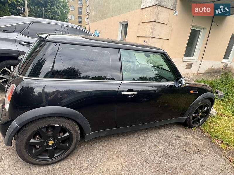Хэтчбек MINI Cooper 2004 в Ровно